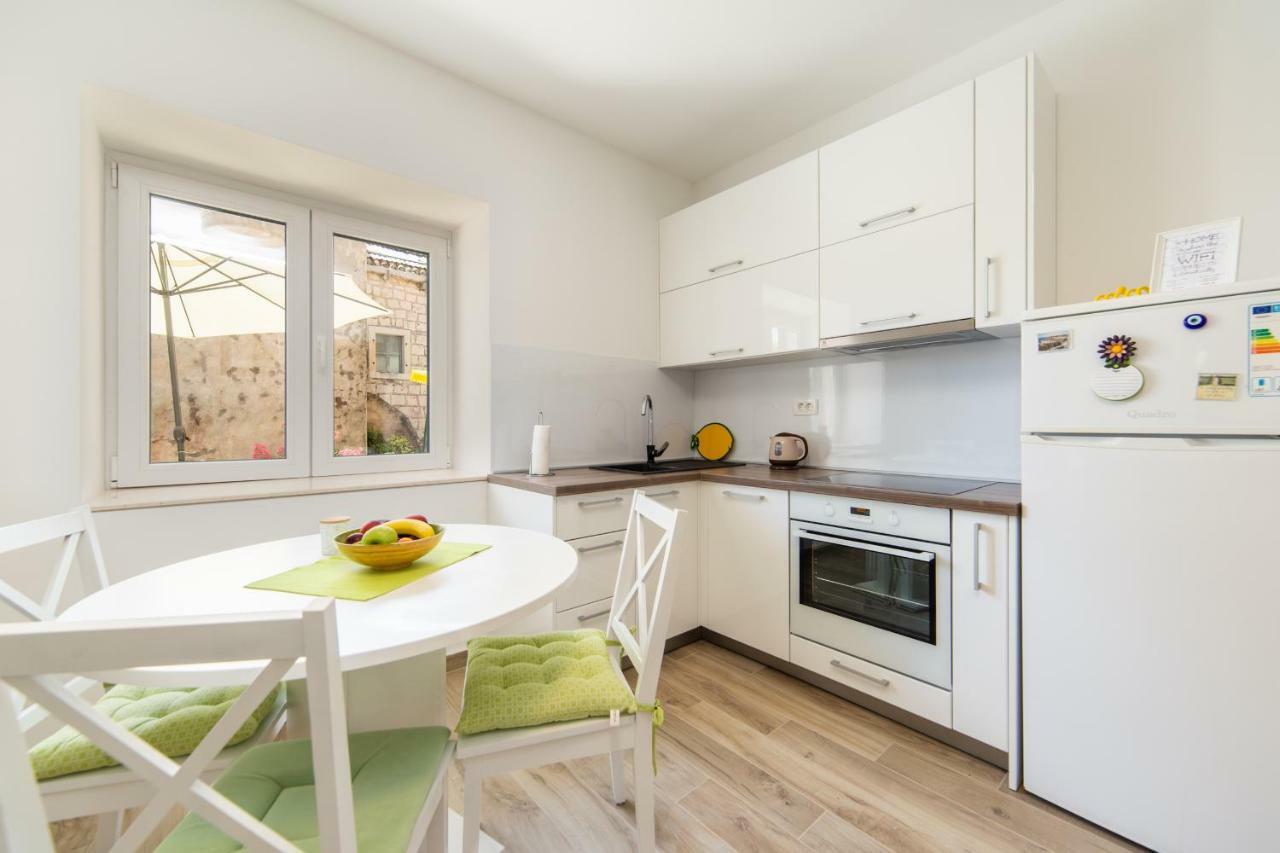גראדאץ Apartmani Ujdur מראה חיצוני תמונה